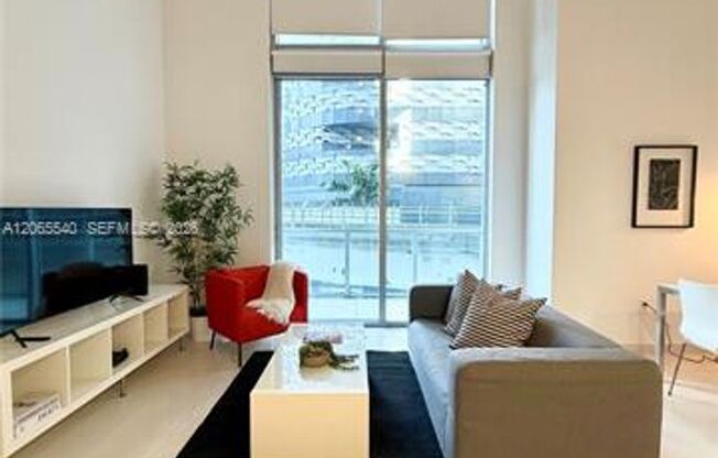 1050 Brickell Ave cu-206, Miami, FL 33131