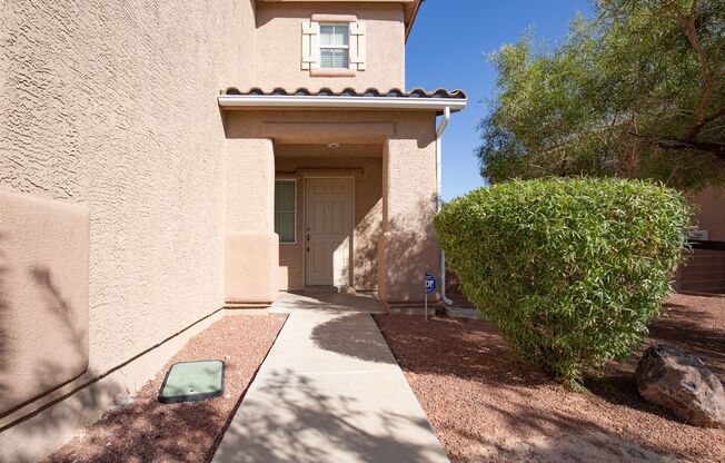 ALIANTE 4 BEDROOMS, 3 BATHS WITH ALL APPLIANCES
