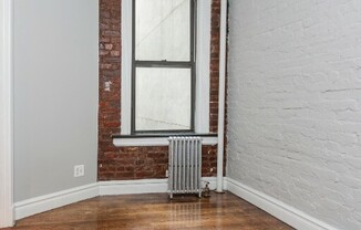 2 beds, 1 bath, $5,295, Unit 5E