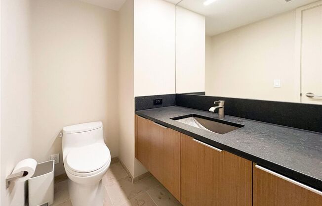 1 bed, 1.5 baths, $7,000, Unit # 1804