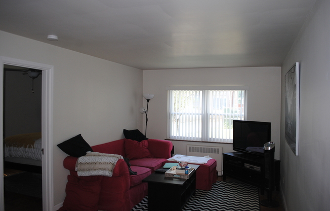 2750 Linshaw