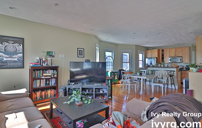 7 ASHLAND ST