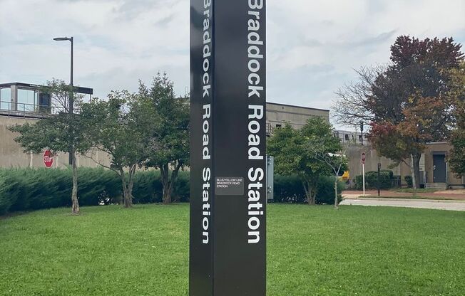 1 bed, 1 bath, 706 sqft, $1,695, Unit 410 #10