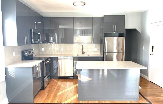 3 Englewood Ave.