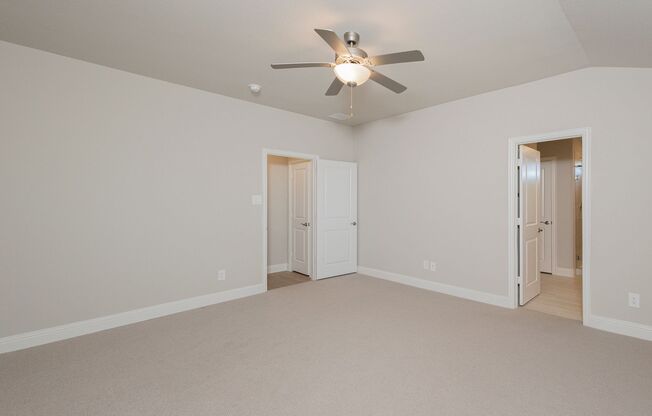 4 beds, 2 baths, $2,095, Unit Cliff Springs Drive