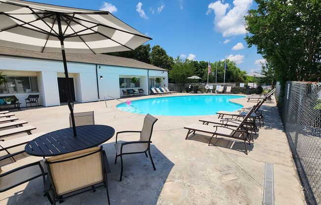 2 beds, 1.5 baths, 1,000 sqft, $1,395