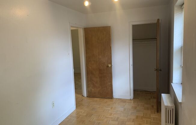 2 beds, 1 bath, $1,710, Unit 317B