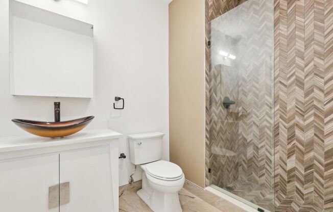 2 beds, 2 baths, 980 sqft, $2,850, Unit 302