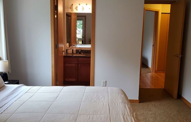 2 beds, 2 baths, $2,700