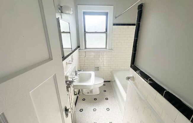 1 bed, 1 bath, 545 sqft, $895, Unit 451-317