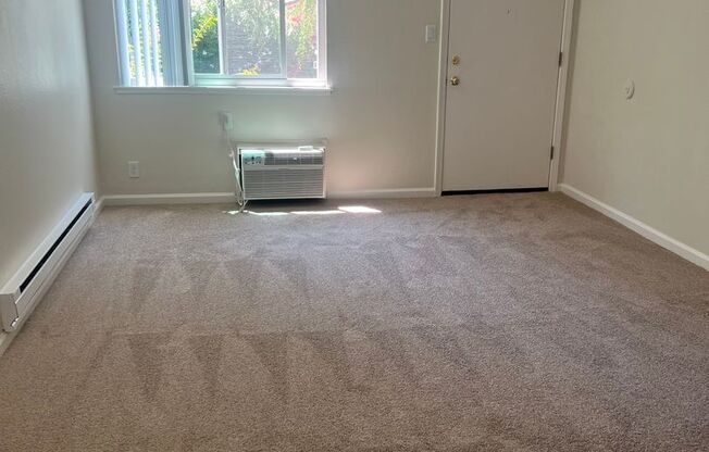 1 bed, 1 bath, 590 sqft, $2,500, Unit 777-220
