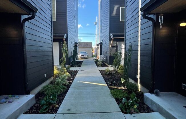 2 beds, 2 baths, 1,502 sqft, $1,595, Unit 3616-B