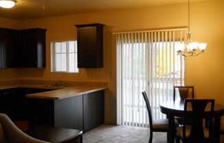 2 beds, 2 baths, 1,077 sqft, $1,400, Unit 231