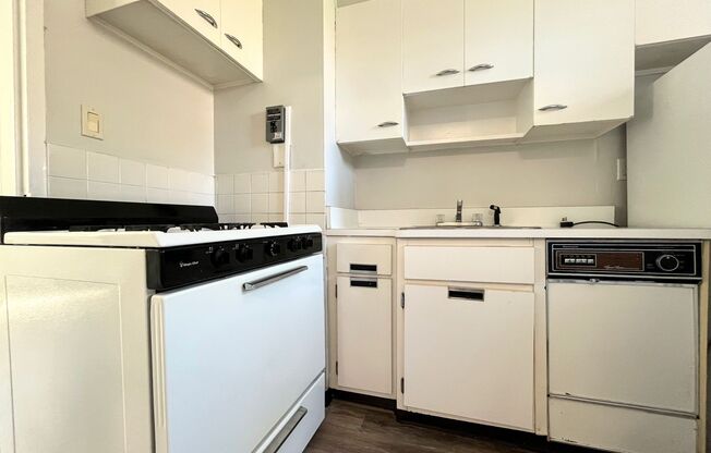 Delaware Ave Apartments