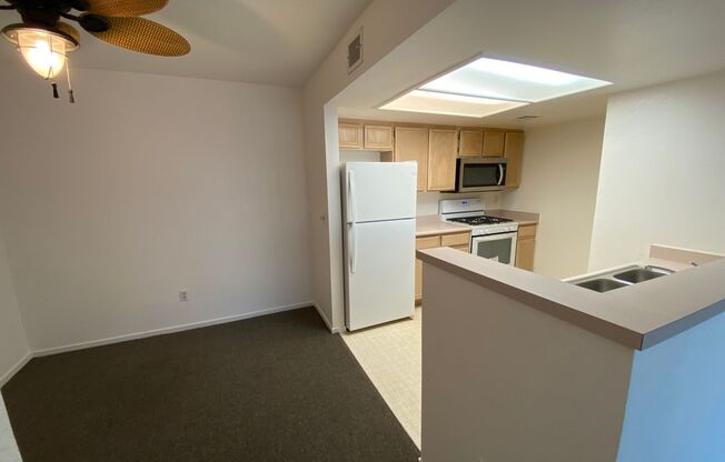 1 Bedroom Condo - Russell/Buffalo