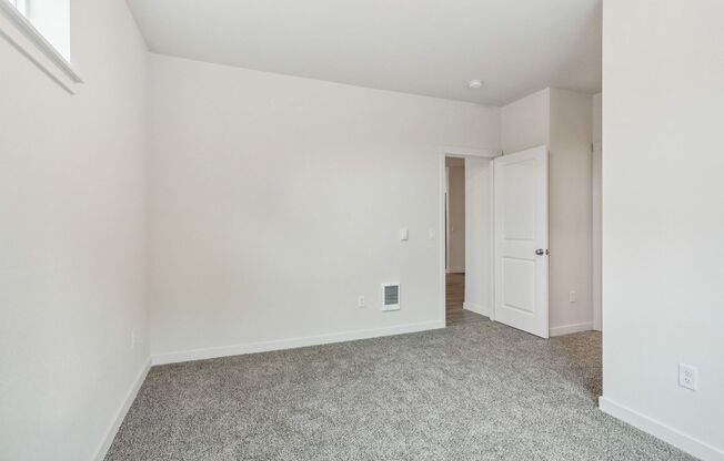 3 beds, 2 baths, 1,246 sqft, $2,449, Unit 211