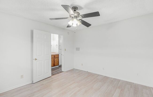 1 bed, 1 bath, $2,190, Unit 4