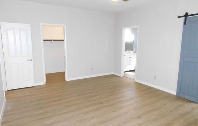 Gorgeous 3 bedroom condo with a 2 car garage! Tons of upgrades*Southwest*Gated community*