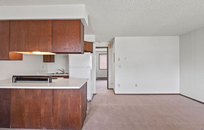 1 bed, 1 bath, $1,000, Unit 07