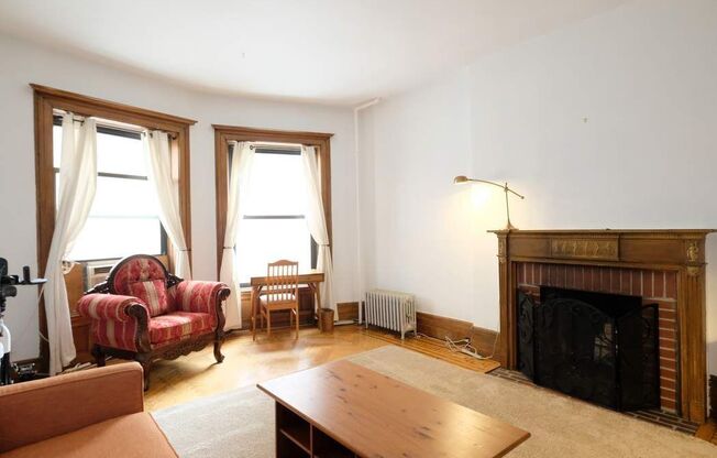 217 W 70 ST