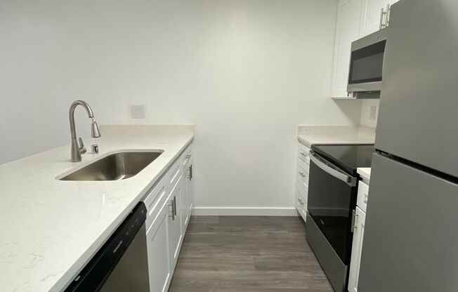 1 bed, 1 bath, 570 sqft, $1,525, Unit 208