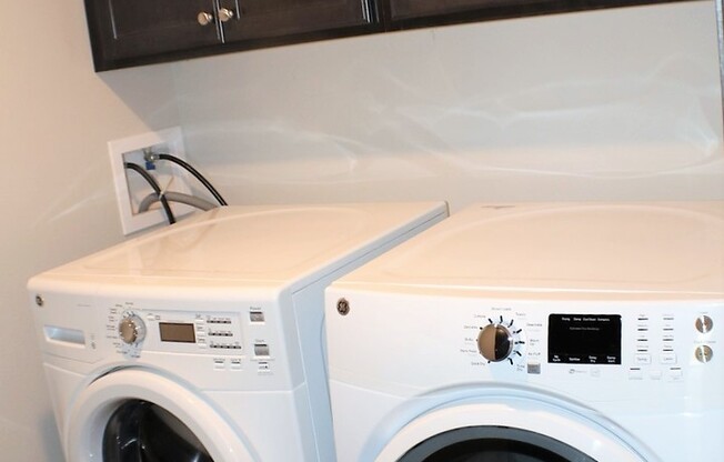 1 bed, 1 bath, 858 sqft, $1,285, Unit 110