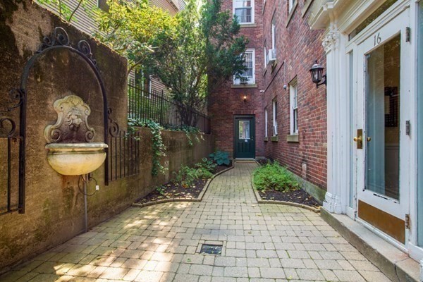 Studio, 1 bath, 282 sqft, $2,300, Unit 47