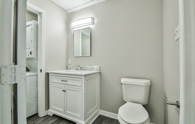 2 beds, 1.5 baths, 1,080 sqft, $999, Unit B301