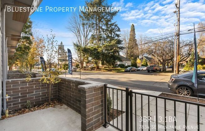 7834 SE MILWAUKIE AVE
