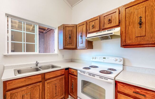 1 bed, 1 bath, $2,100, Unit 10141 #A