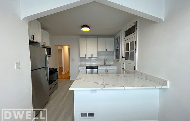 5801 N RICHMOND