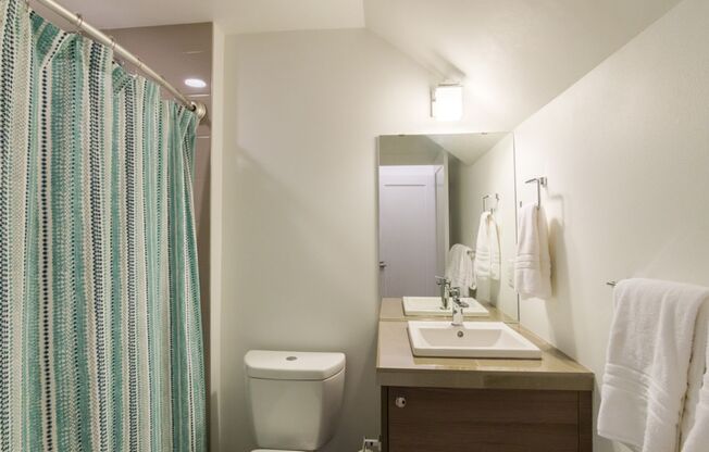 3Bd/3Ba Seattle Townhouse