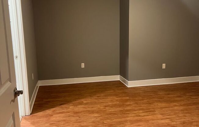 2 beds, 2 baths, $1,900, Unit 316