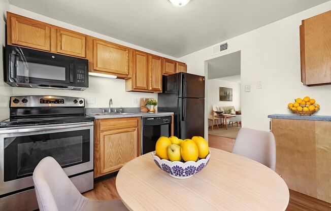 2 beds, 1 bath, 720 sqft, $1,175, Unit 4518C