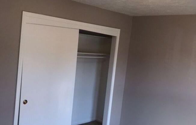 2 beds, 1 bath, 948 sqft, $1,179, Unit 138