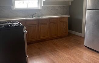 2 beds, 1 bath, 726 sqft, $799, Unit Unit #2 RENT SPECIAL. $250 GIFT CARD IF MOVED IN BY 3/31/25