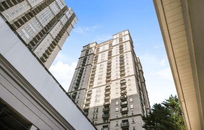 1 bed, 1 bath, $2,100, Unit Unit #1109