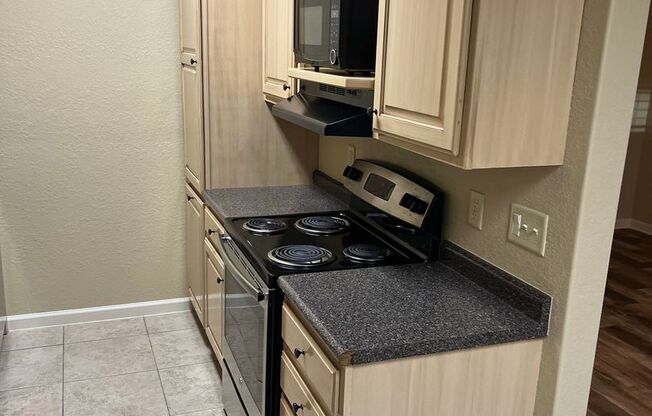 1 bed, 1 bath, 825 sqft, $797, Unit CCA 35