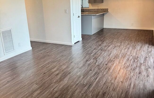 2 beds, 2 baths, 1,056 sqft, $1,375, Unit 4115