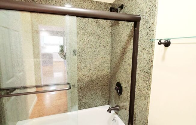 1 bed, 1 bath, $2,700