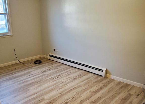 2 beds, 1 bath, 850 sqft, $1,250