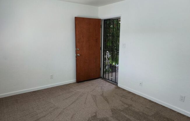 Studio, 1 bath, 500 sqft, $1,630, Unit 2138 1/2