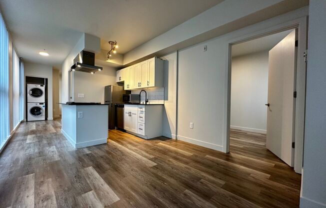 1 bed, 1 bath, 473 sqft, $1,695, Unit 204