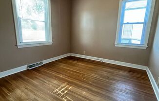 3 beds, 1 bath, $900