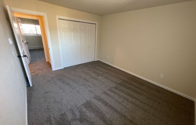 2 beds, 1 bath, 825 sqft, $899.99