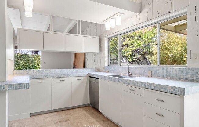 6305 W 78 ST