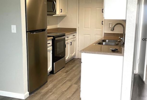 Henderson Townhomes (HT)