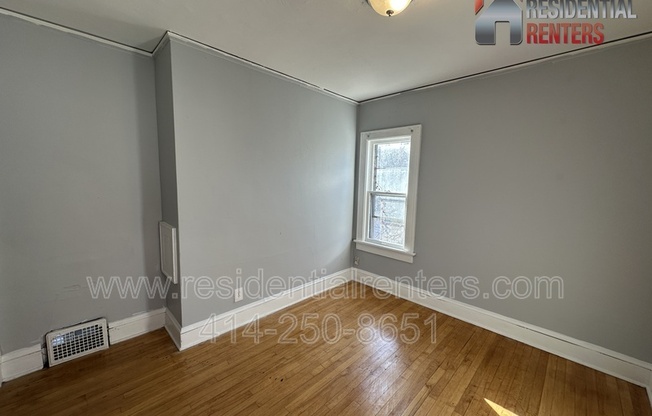 2457 N 50 ST