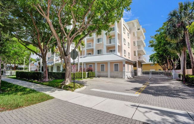 2 beds, 2 baths, $5,860, Unit Apt 503