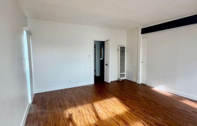 Huge 1 bedroom with Large patio. Must See